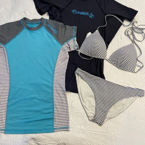 Selection of swim apparel - Picture 1 of 5
